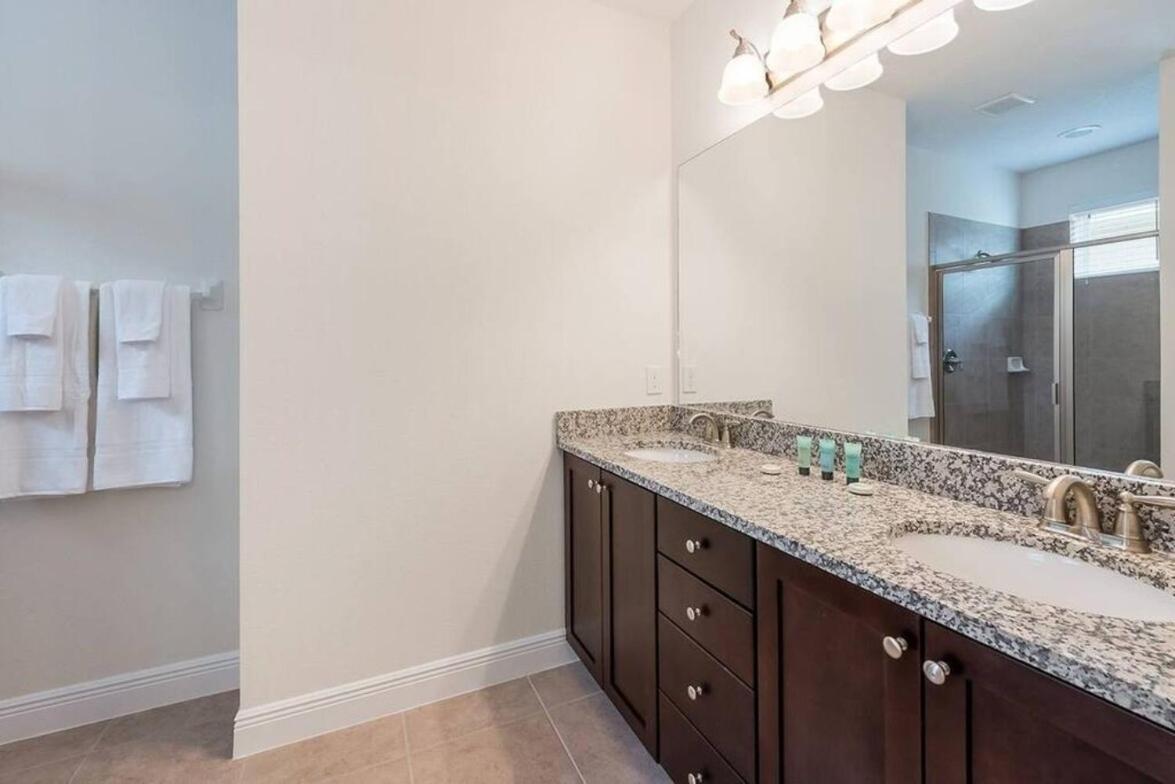 Gorgeous Home W Game Room Heated Pool Spa Orlando Exterior photo